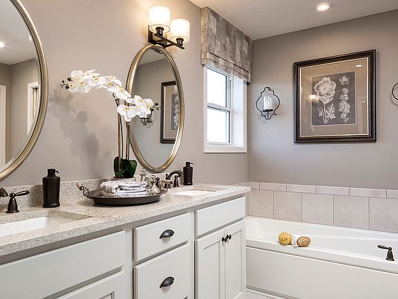 Owner s Bathroom Representational Photo