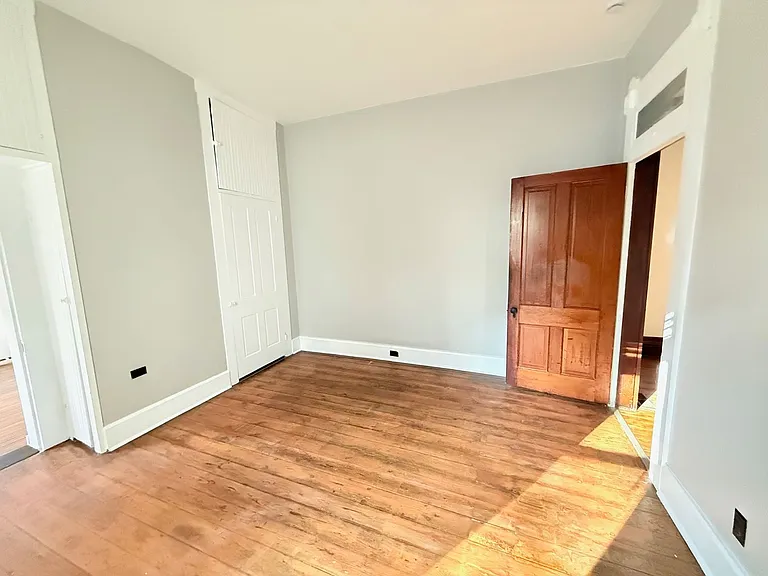 1603 E Oak St #1 — Photo 4
