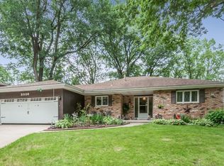 2036 Sandalwood Dr NE, Cedar Rapids, IA 52402