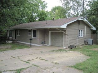 119 W Van Buren Ave, Charleston, IL 61920