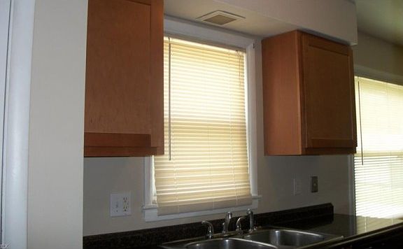 5th image of 182 Flora Dr