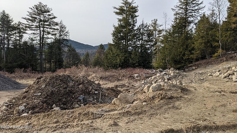5th image of 91 Northway Lane