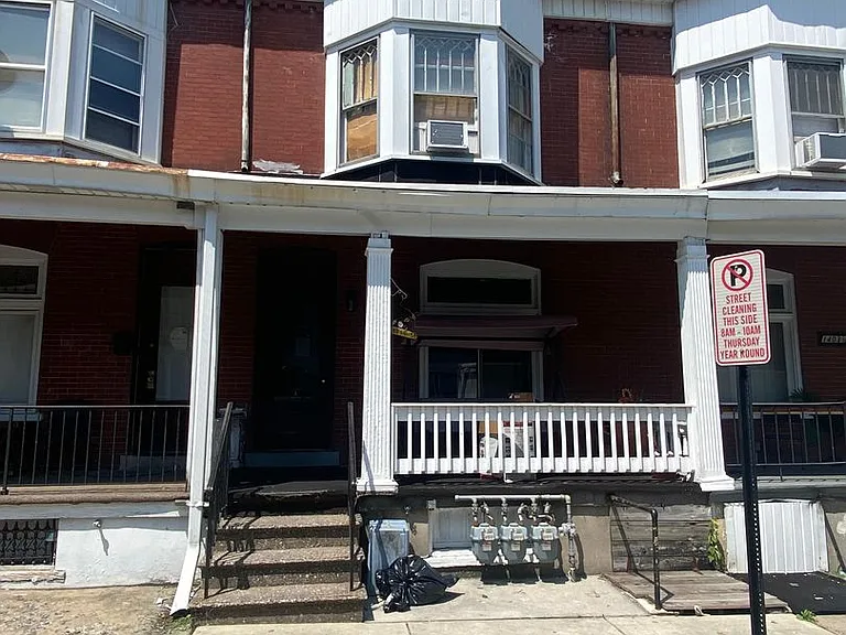 1405 W Turner St — Photo 1