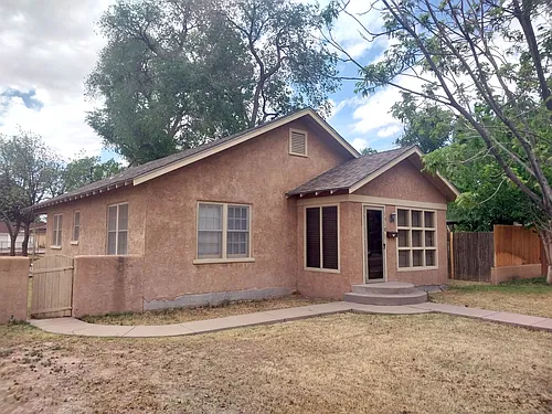 1318 N Richardson Ave Photo 1