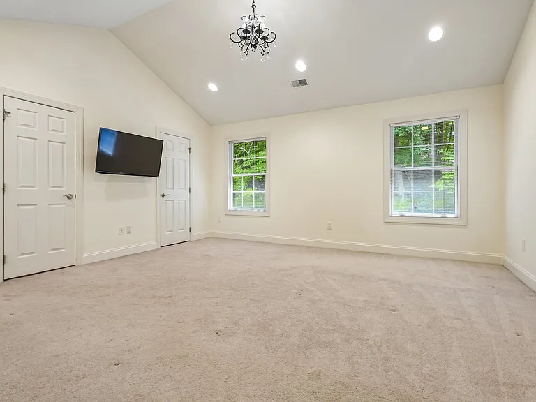 36 Bloomfield Ave — Photo 19