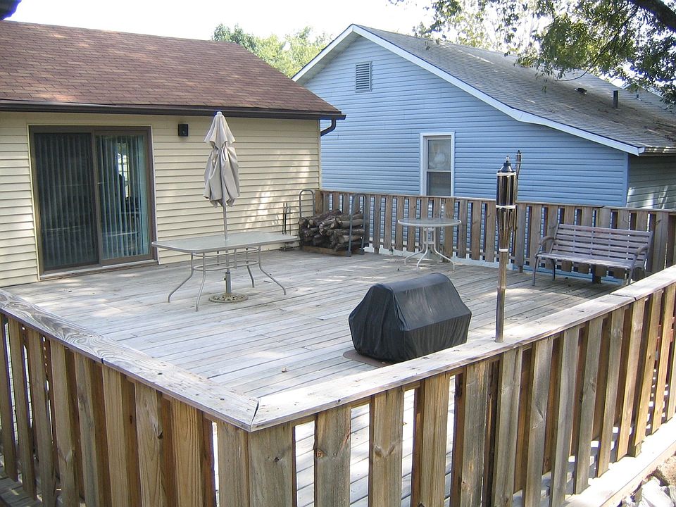 2nd image of 8968 Olden Ave