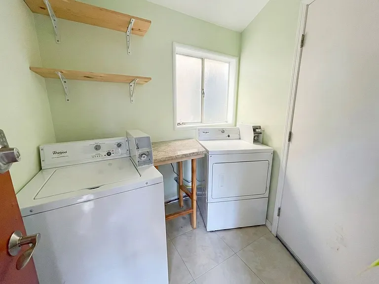 740 Alcatraz Ave #5 — Photo 7