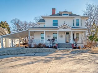321 W Cherokee Ave, Nowata, OK 74048