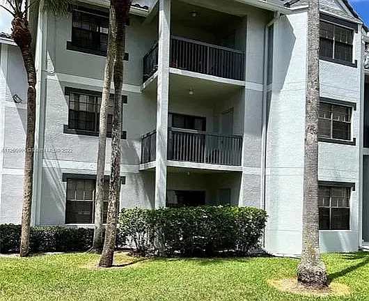 3 bed, 1305 sqft, $2,550 — Photo 4