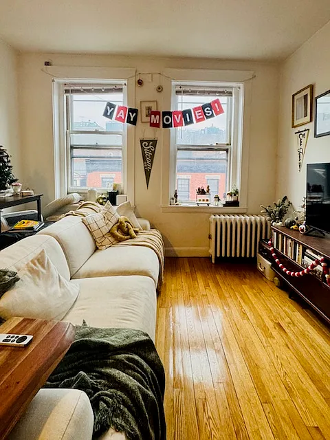 3 Phillips St #10