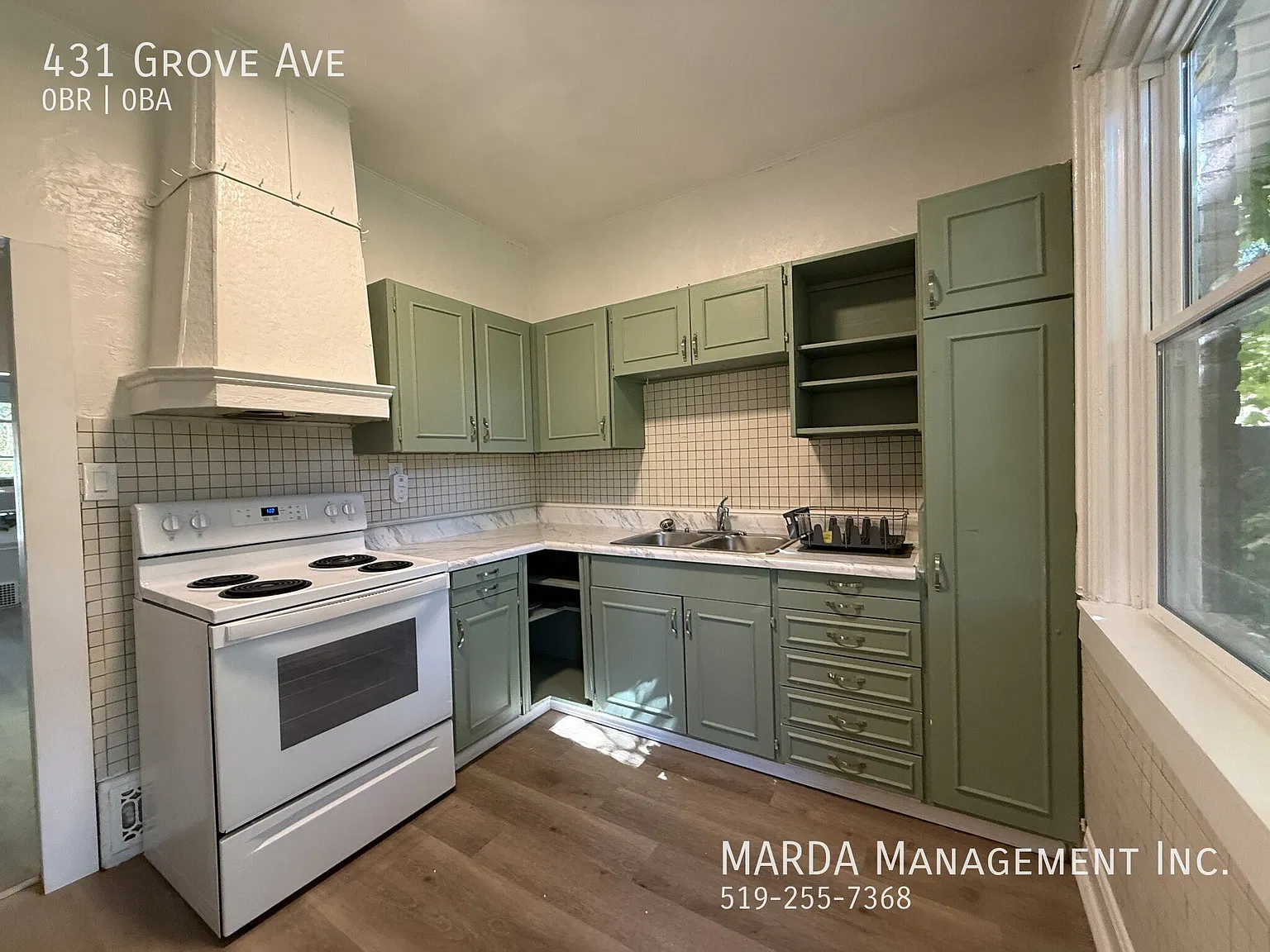 2-Bedroom House for Rent in Central Windsor | Fenced Yard & In-Suite L — Photo 2