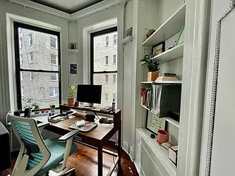 Rented by R New York