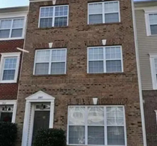 2005 Cambridge Beltway Dr — Photo 2