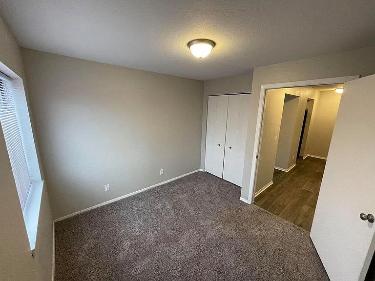 Apple Tree Apartments — Photo 28