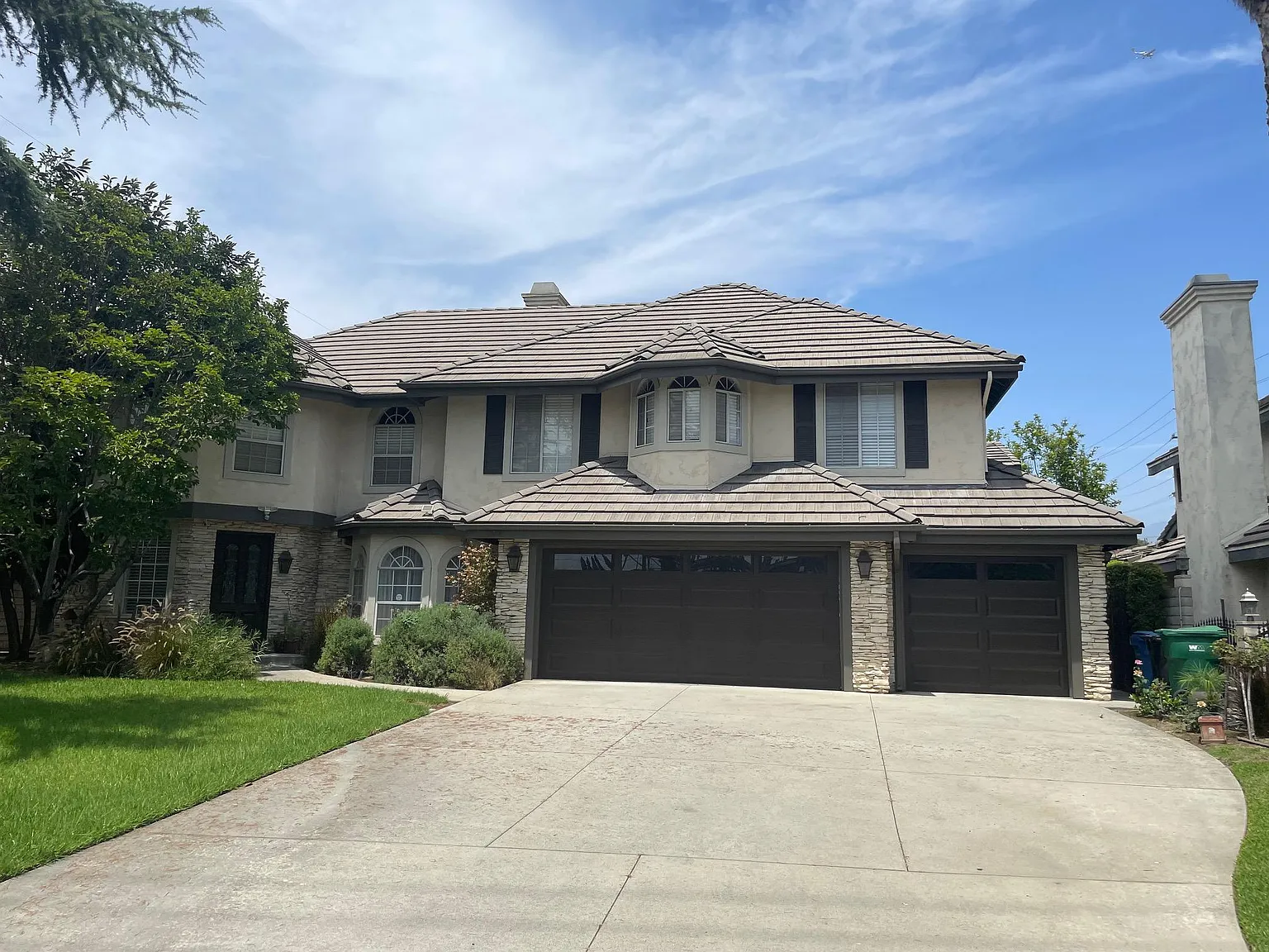 4 bed, 3556 sqft, $6,500 — Photo 1