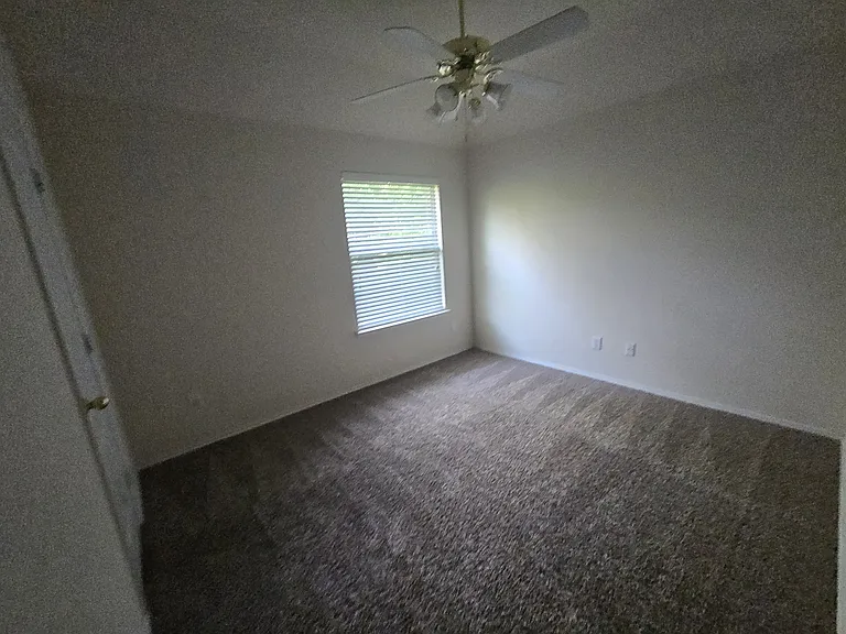 8405 Luzerne Dr — Photo 16