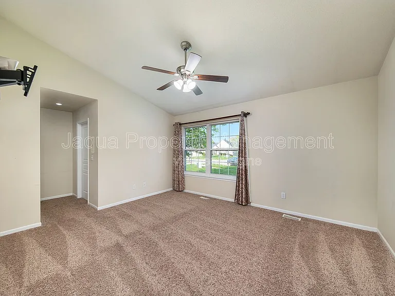 7325 Salerno Cir — Photo 10