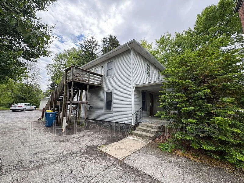 Building Photo - 751 N Rangeline Rd #2