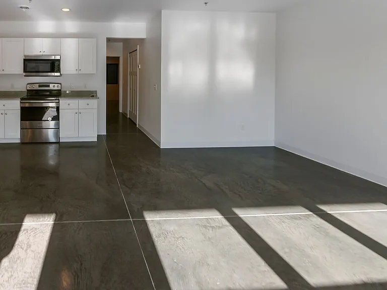 505 N Sheridan Ave — Photo 3
