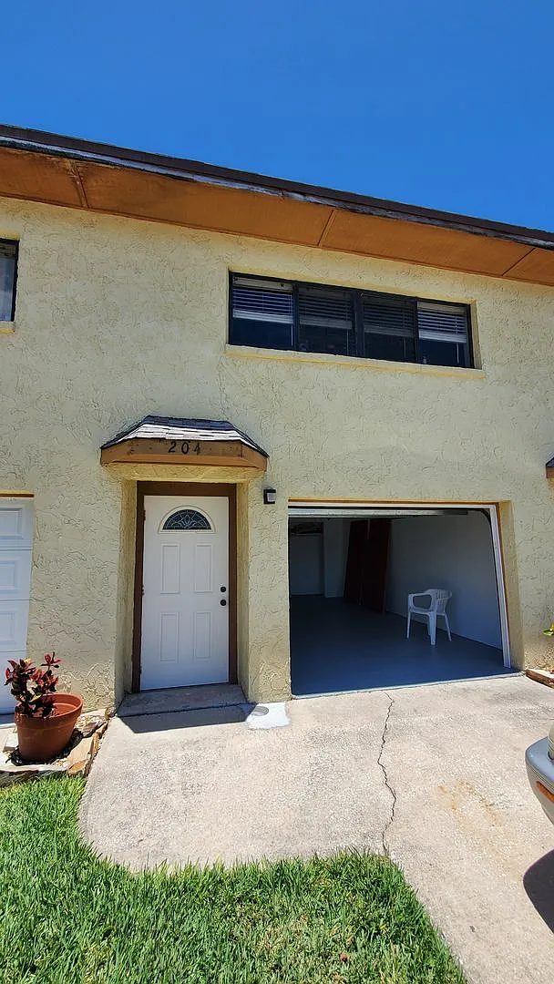 CC Townhome — Photo 1