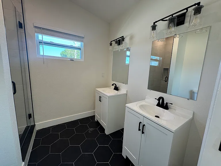 791 48th Ave N #1/2 — Photo 19