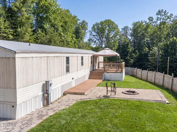 425 Bazel Rd, Harriman, TN 37748