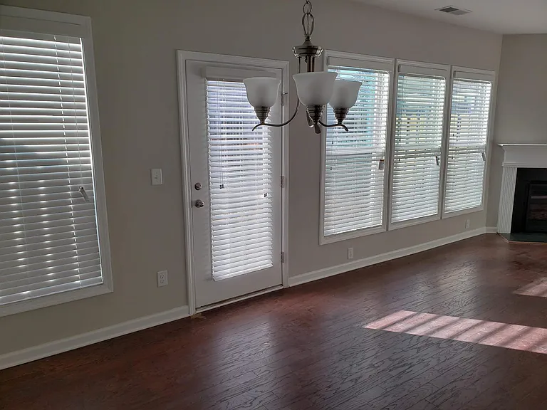 7280 Heritage Oak Ct — Photo 2