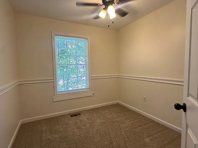 111 Fox Ct — Photo 17