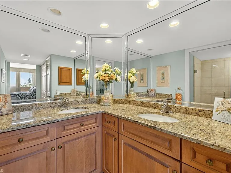 4001 Gulf Shore Blvd N #303 — Photo 16