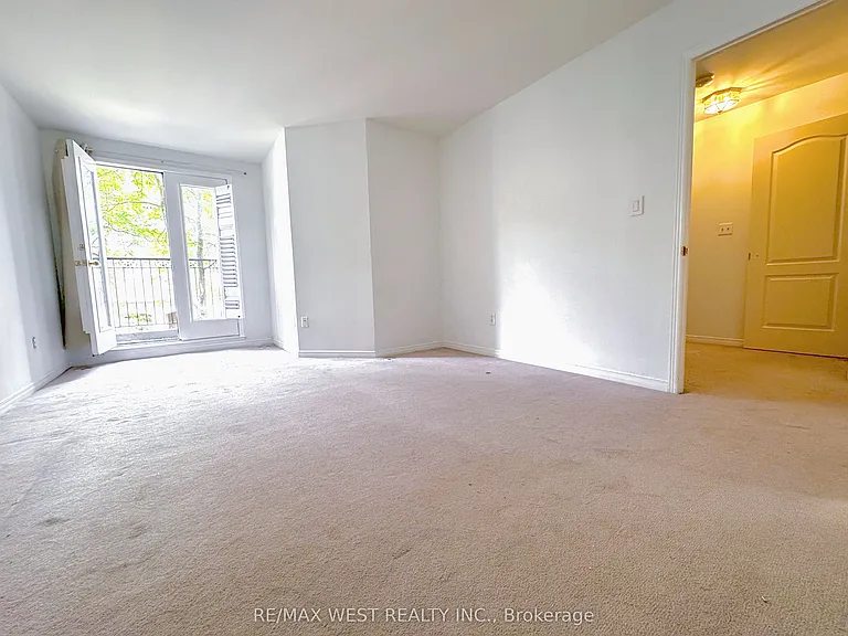 108 Finch Ave W #A21 — Photo 10