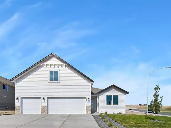704 Honeylicious St, Richland, WA 99352