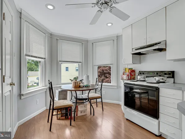 325 Brighton Ter, Holmes, PA 19043