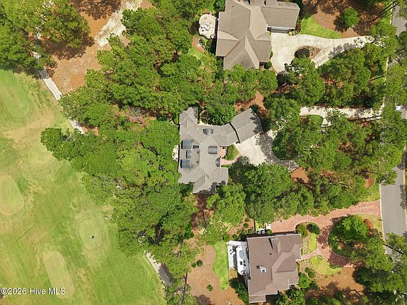 3rd image of 6 Augusta Drive