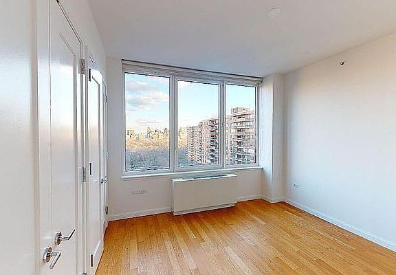4th image of 795 Columbus Ave APT 16B