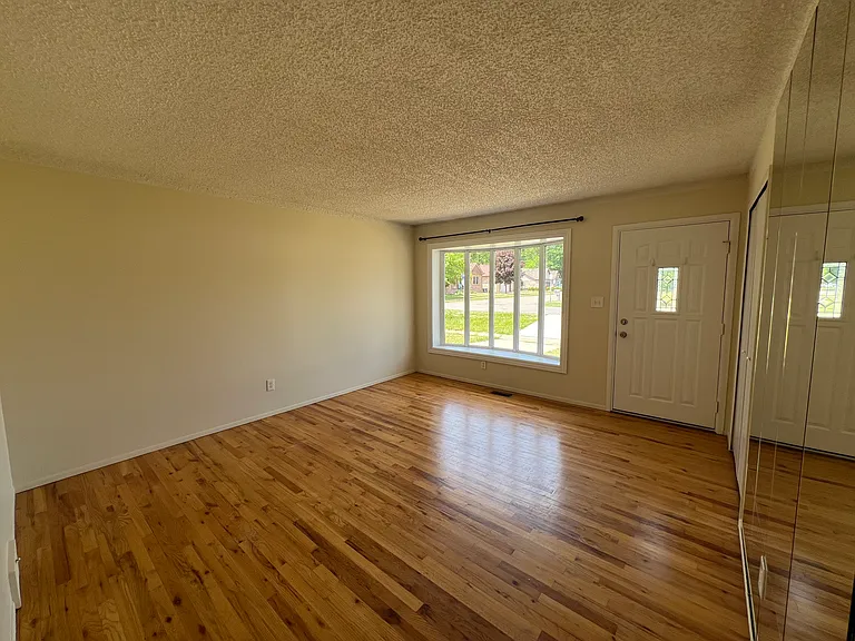 25563 Baker St #1 — Photo 6