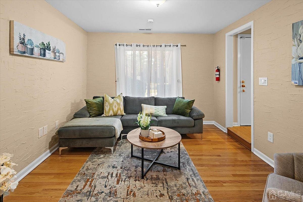 12 Tennyson Dr, Plainsboro, NJ 08536 Zillow