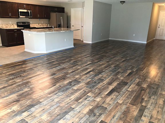 5th image of 3053 Firethorn Ave