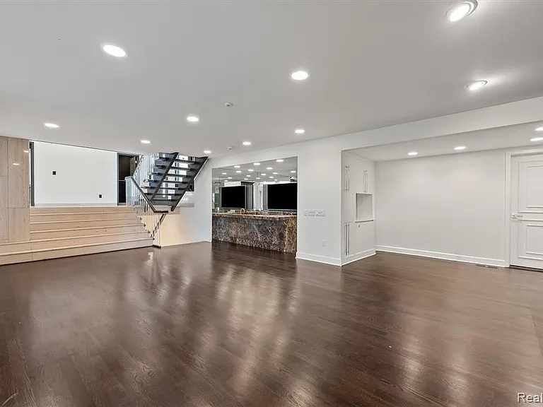 1762 Saint Johns Ct — Photo 22