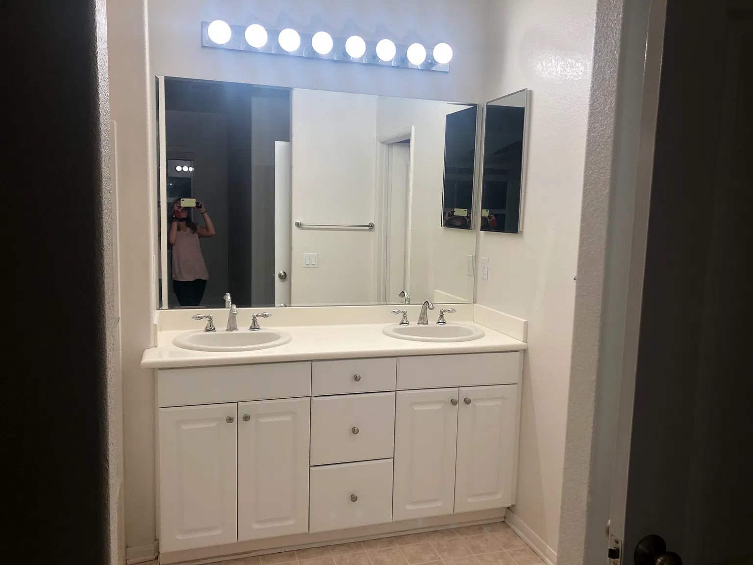 3 bed, 1339 sqft, $3,400 — Photo 1
