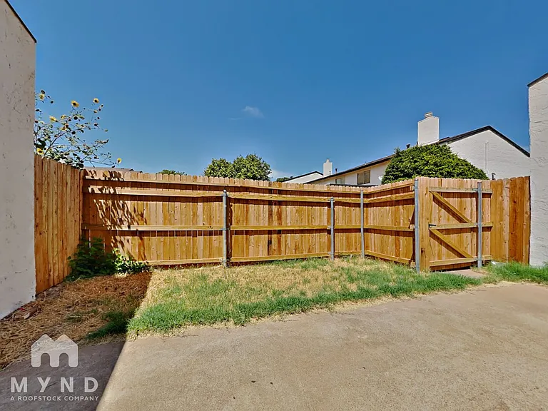 Del Estrado Townhomes — Photo 104