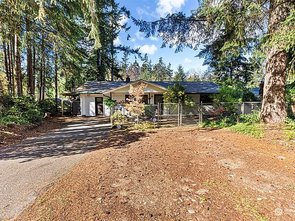 2nd image of 14208 Meadowlark Drive NW