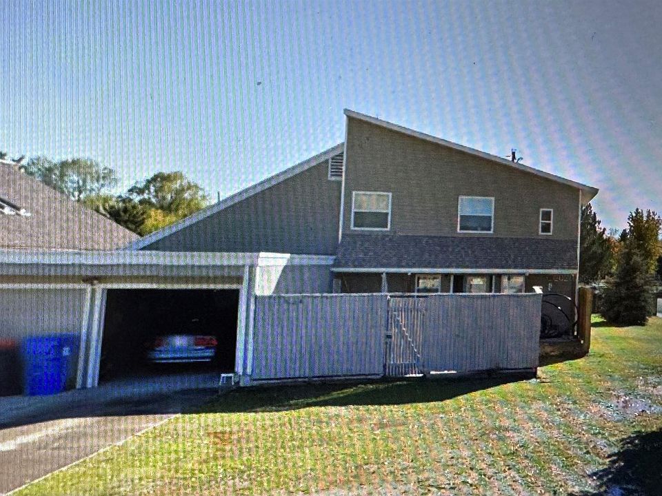 1st image of 1712 Maplewood Dr