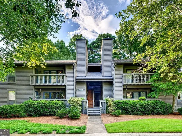 810 Tuxworth Cir, Decatur, GA 30033