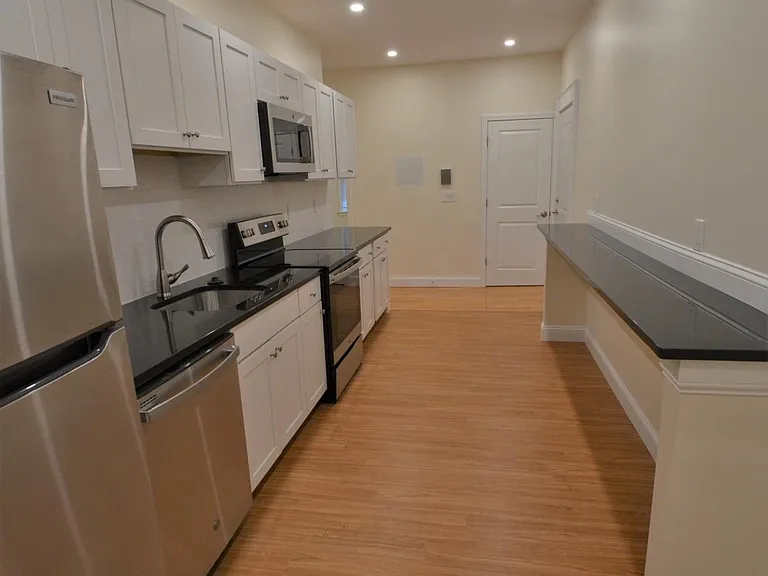 35 Brookline St #2 — Photo 4