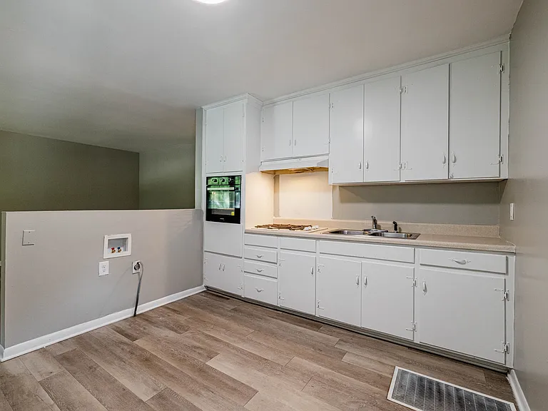 670 Chappell Dr #C — Photo 1