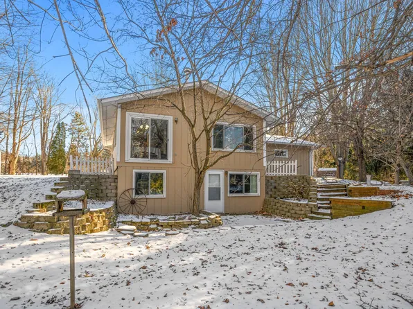 28501 Jocelyn Ave, Chisago City, MN 55013