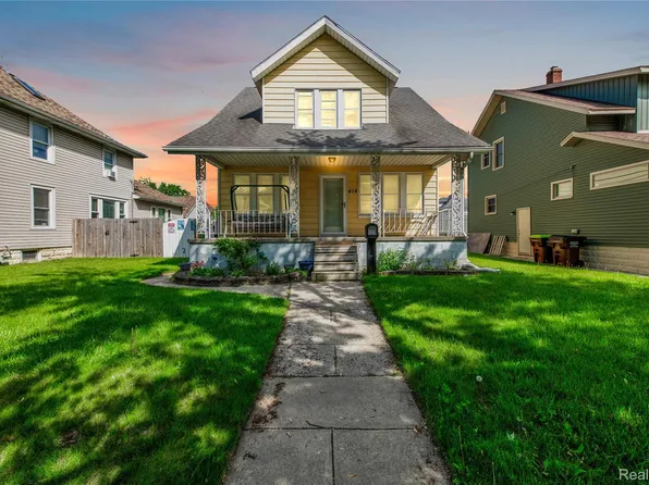 414 Riverview Ave, Monroe, MI 48162