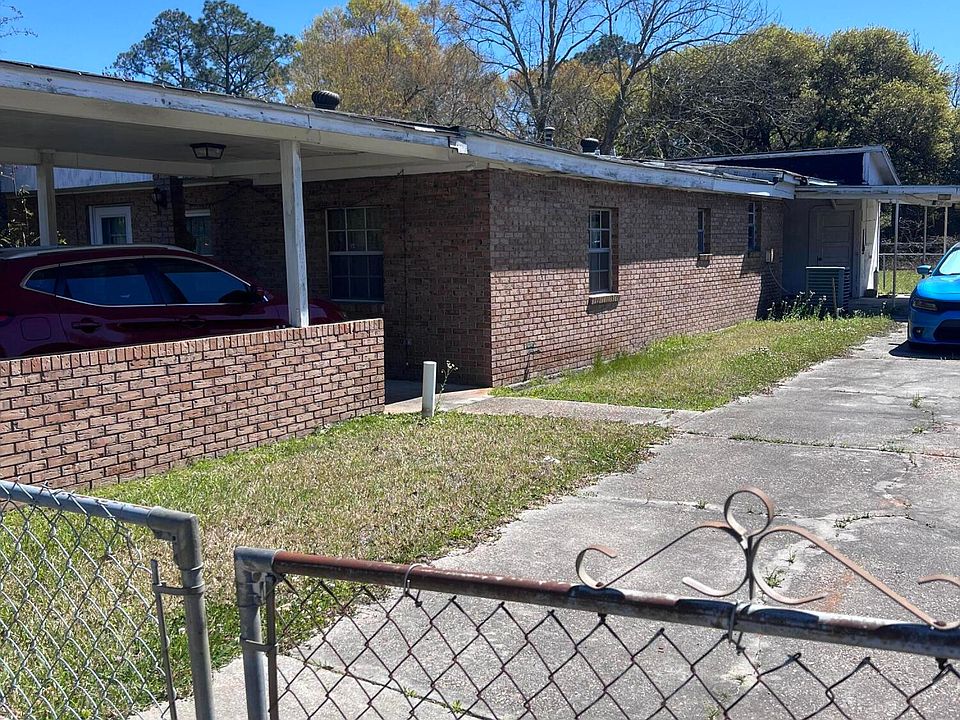 2nd image of 15071 Tyler St