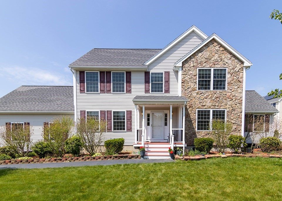 1st image of 115 Cherrywood Dr