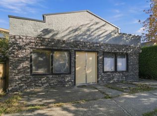 3628 Dunbar St, Vancouver, BC V6S 2C7